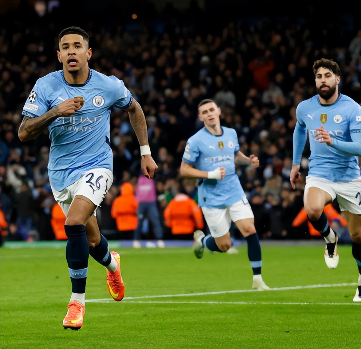 转会期体能课后，西汉姆临场应变备战欧冠，话题不断，数据趋势出现新变化的简单介绍