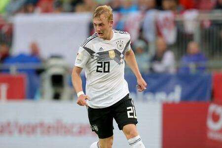 关于圣安东尼奥马刺发布备战花絮；今夜防线松动；欧冠任务艰巨；更衣室氛围转暖的信息